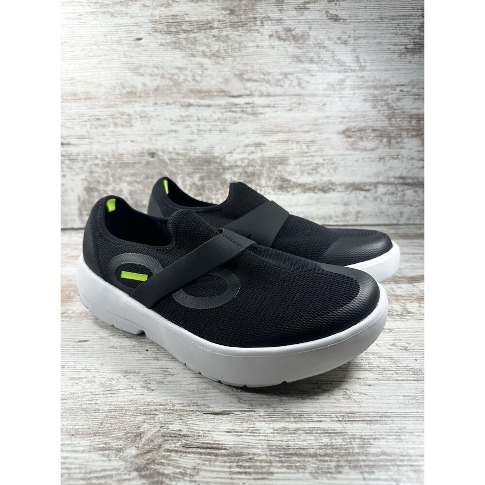 Men's OOFOS OOmg Sport Low Black Slip On Sneakers Sz 10 Athletic EUC!